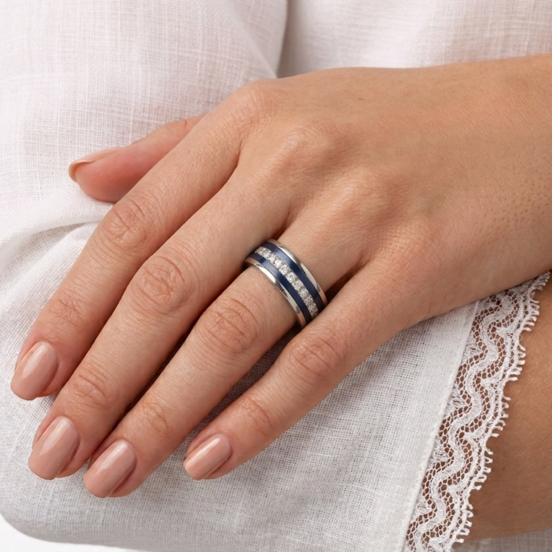 Bague mood Chromaline portée — Bleu Marine