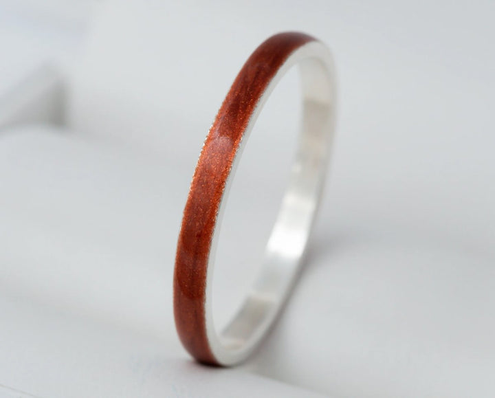 Eye of the tiger 🐅 inner ring (medium addon) in 925 silver with a pearly ochre enamel coating