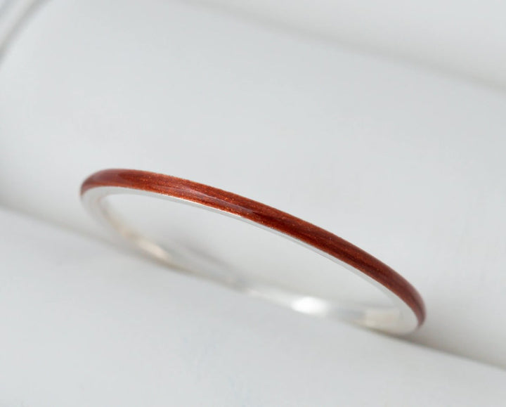 Eye of the tiger 🐅 inner ring (2x mini addon) in 925 silver with a pearly ochre enamel coating