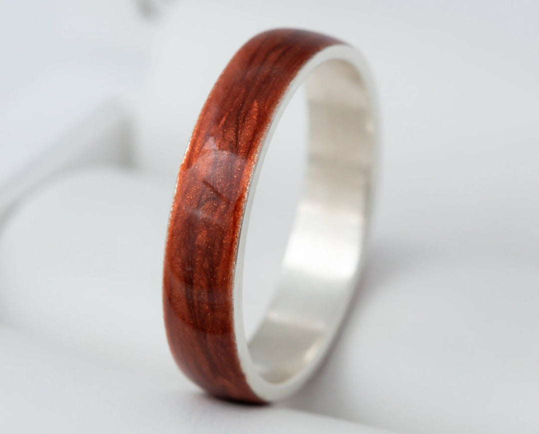 Eye of the tiger 🐅 inner ring (2/3 addon) in 925 silver with a pearly ochre enamel coating