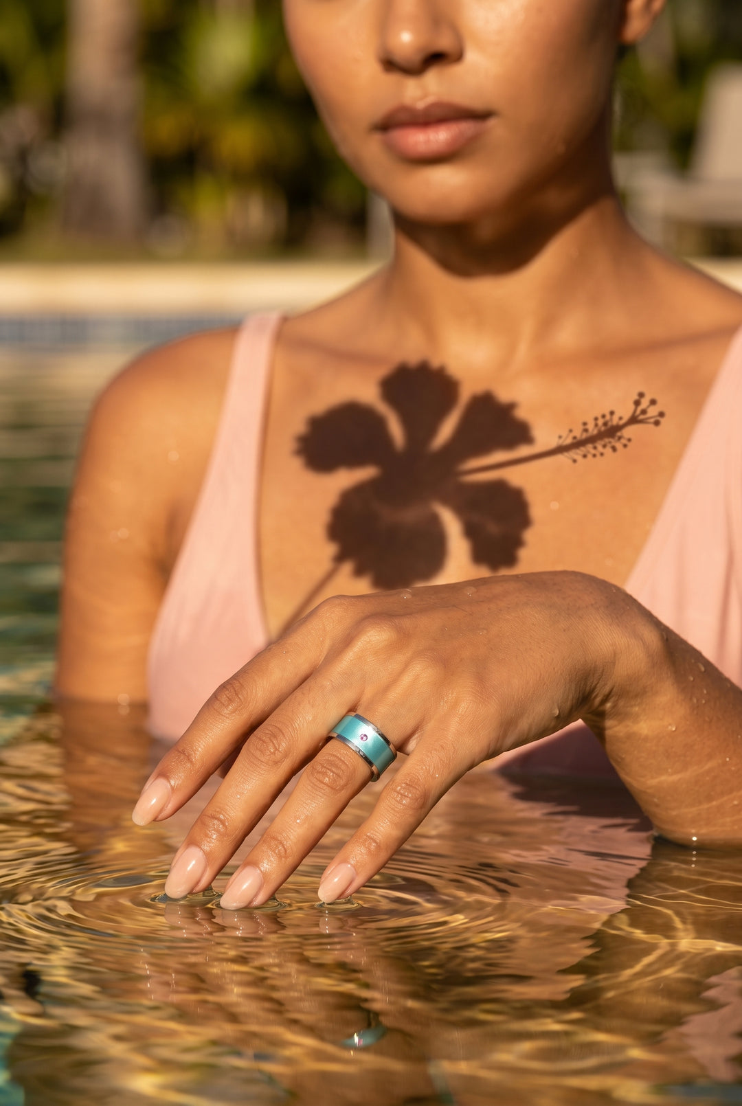 💍 Anneau (addon) "Hibiscus" en aluminium bleu pastel serti d'un saphir rose