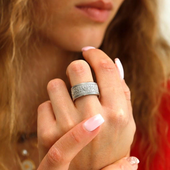 Bague mood Helvetia en argent 925 avec motifs de piece de monnaie suisse acheter en ligne Mood Collection