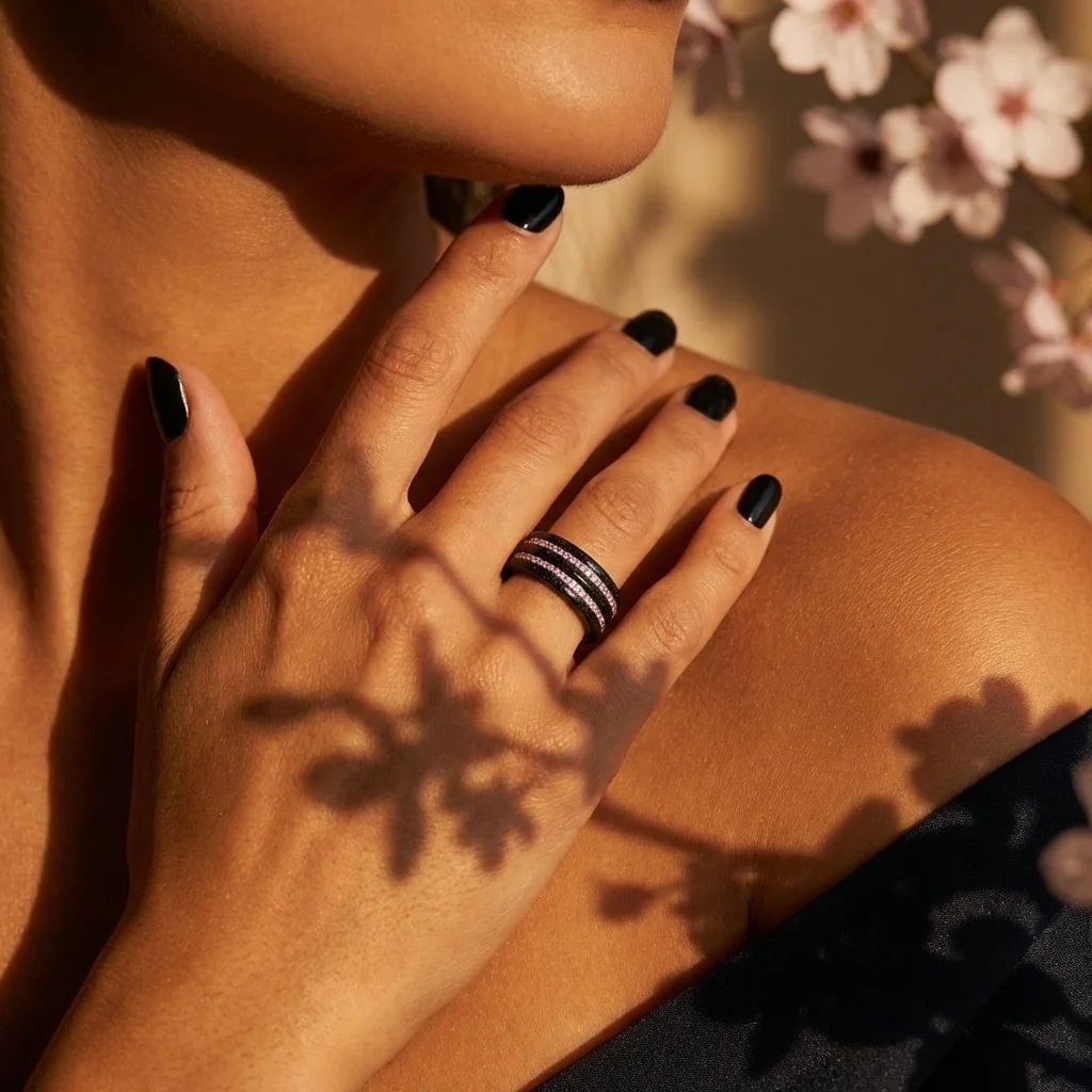 Voile Céleste 🖤  anneau (medium) en argent 925 avec un revêtement en émail noir - paillettes