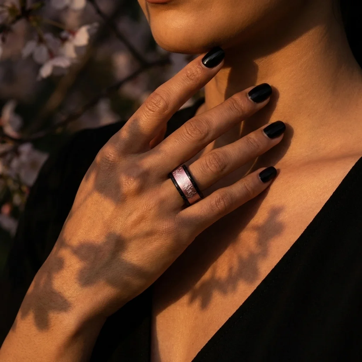 Voile Céleste 🖤  Base small (11mm) en acier avec un revêtement en émail noir - paillettes