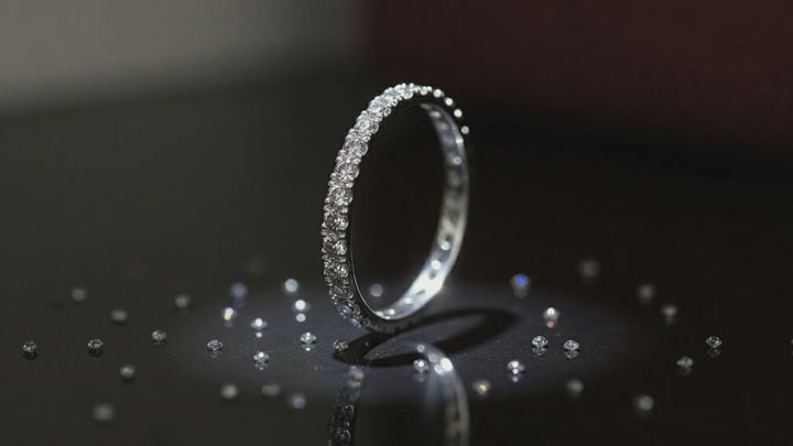 💍 Anneau (addon medium) "Aura Givré" Aura Grey en argent 925 serti de zircons gris