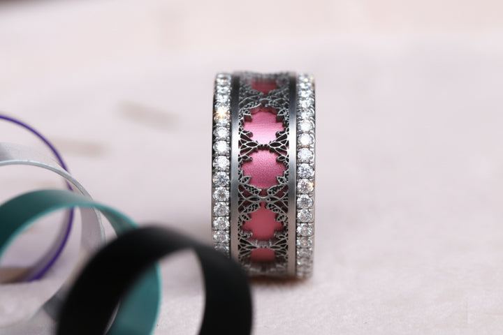 Anneau (addon) en acier découpé, Stéphanie