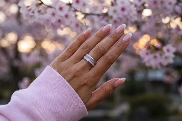 💜 Anneau (addon medium) "Aura Prisme" en argent serti de zircons mauve-rosé