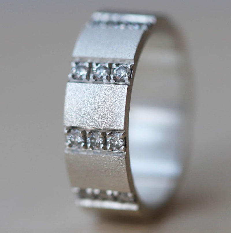 Addon aus Silber "Vertical Stones", mit 27 2,1mm Diamanten besetzt - Grösse 58 - Secondhand