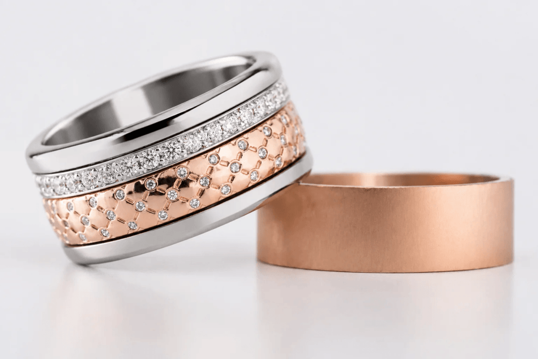 Anneau (deux tiers) « Velours Rose Gold » en argent poli, finition rose gold, serti de zircons
