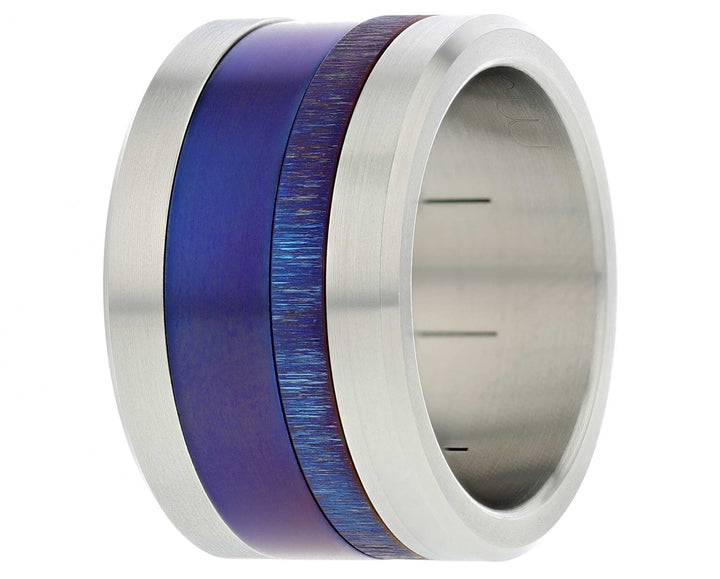 Medium aus violett-blauem geknittertem Titan