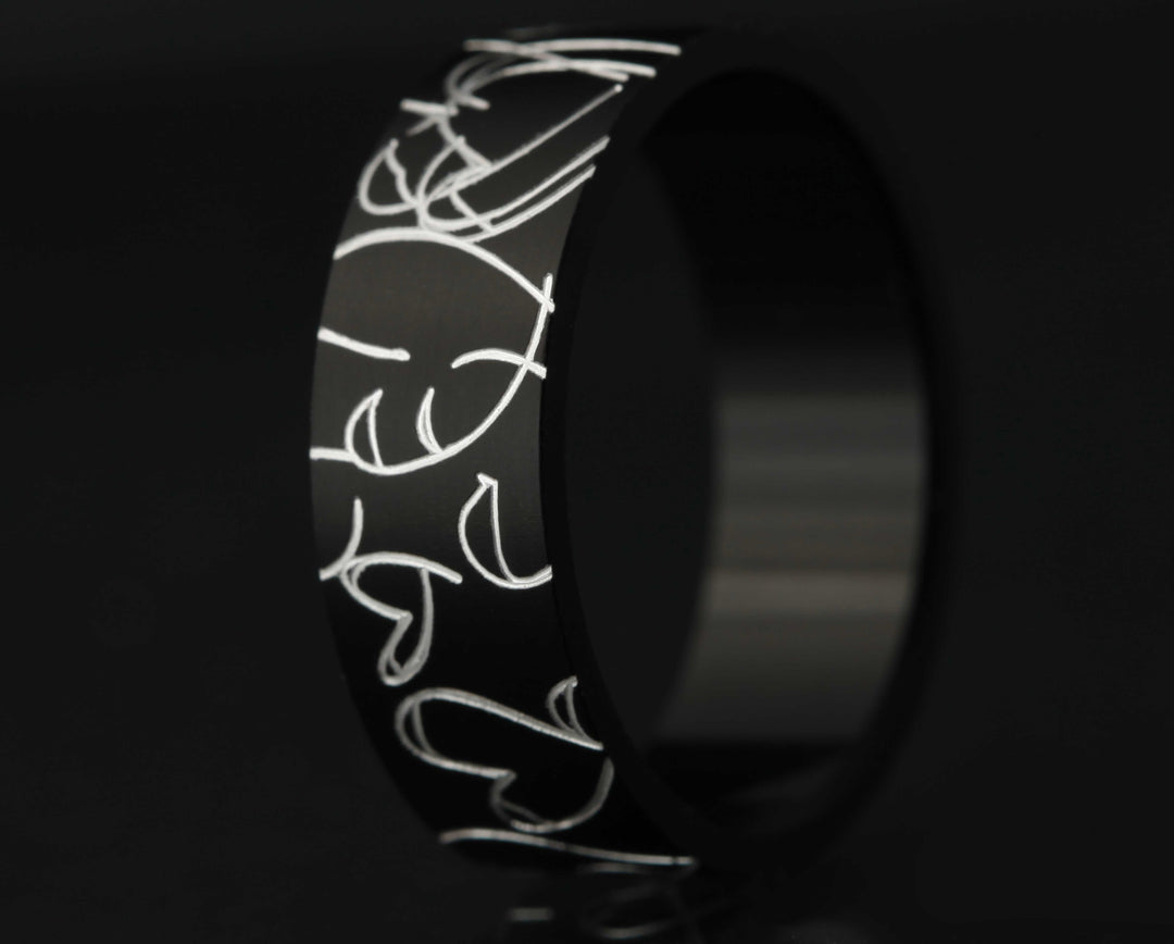 Addon Hearts in a mess black & white