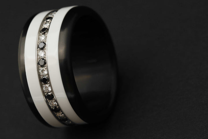 Addon medium acier entièrement serti de diamants et diamants noirs 1.6 mm