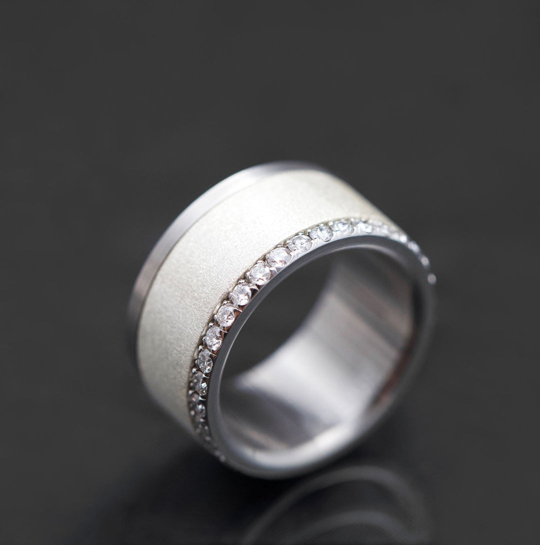 Base small entièrement sertie de diamants 1.9mm sur un côté