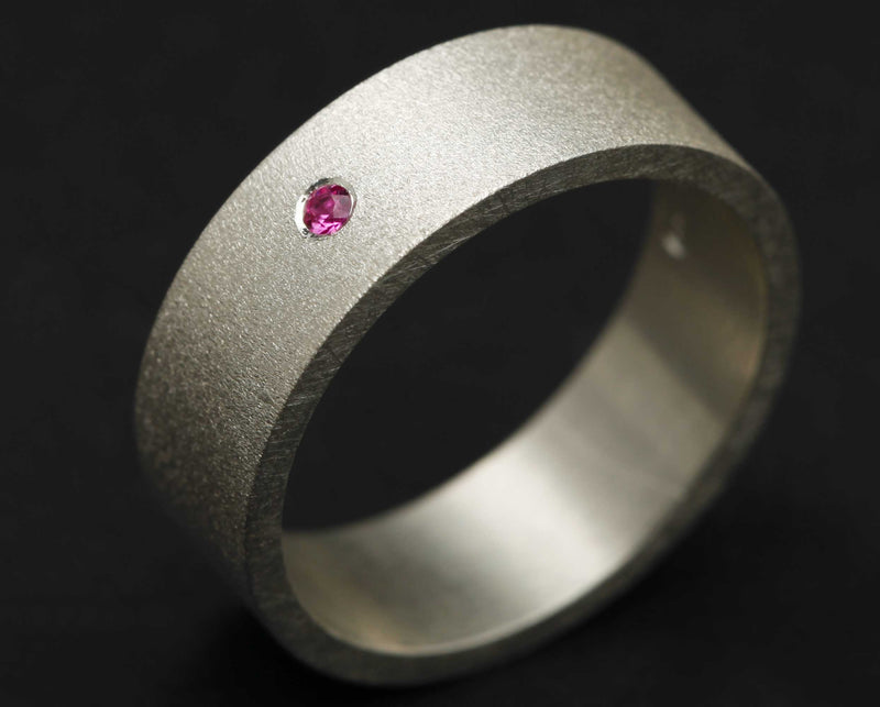 Setting of pink Sapphire